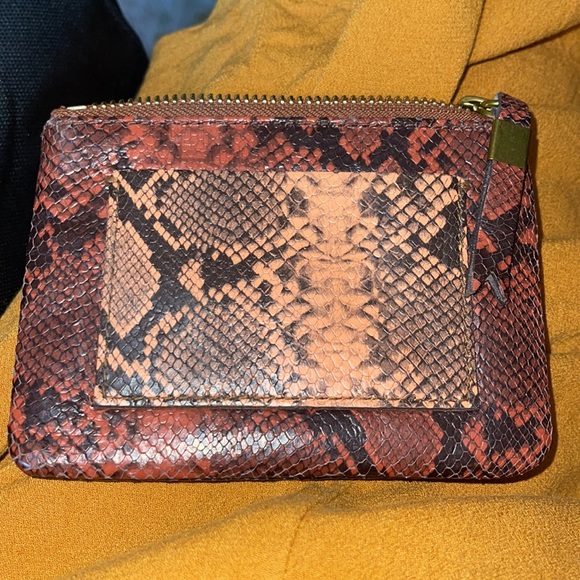Madewell Snake Embossed Leather Pouch Wallet - Picture 8 of 11